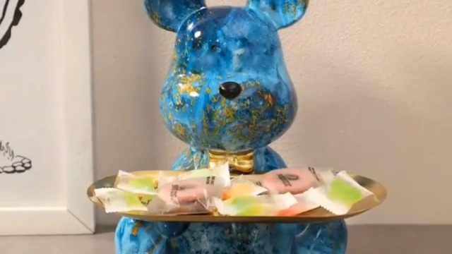 Estatua decorativa de oso de resina para el hogar miniatura 7
