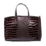 bolsa quinny moodd Un elegante clásico. Bien equipado y dividido, con espacio para todo lo importante, el equipamiento y la división convencerán, 3 bolsillos con cremallera, 1 bolsillo interior con cremallera, 1 compartimento para teléfono móvil, correa de hombro de piel. Longitud de 116 cm y bolsa de polvo.