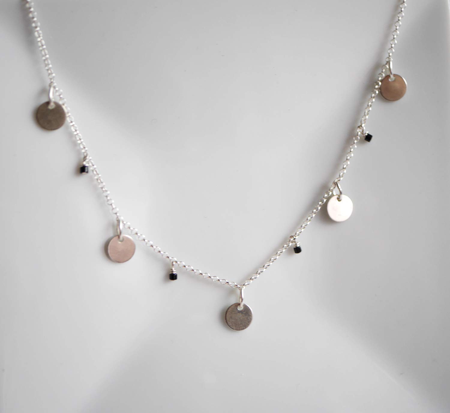 Collier cinq médailles - collier argent massif 925 - cercles argent massif - bohème-chic - boho - collier disques -perles noir