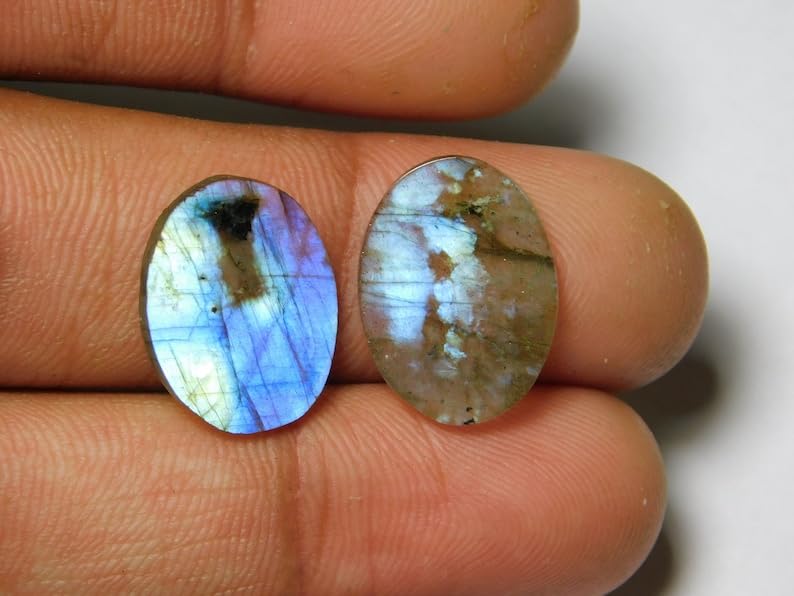 Cabochons en labradorite naturelle calibrés 18x13x2 mm pour sertissage sans défaut