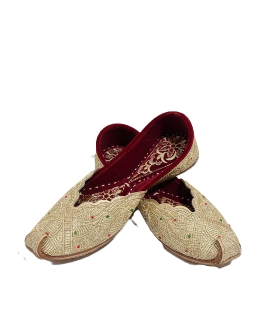 Gold Embroidered Curled-Toe Mojari with Multicolour Accents and Maroon Velvet Lining – Handcrafted Ethnic Footwear-image-34