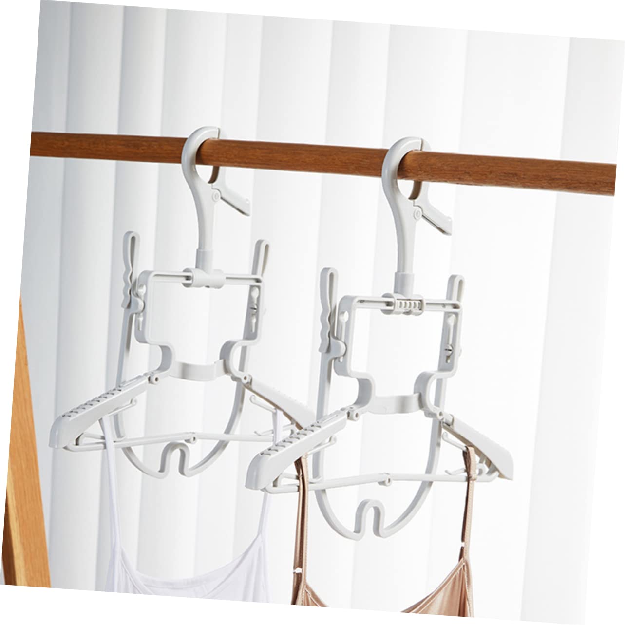 KOMBIUDA Hoodie Hanger Slip Stretchable Clothes Hanger for Hoodies Coats Traceless Design for Easy Drying Space Saving Laundry Organizer