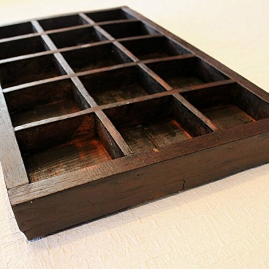 木製インテリアトレイ　小物置き Amazon｜ディスプレイトレイ 木製 仕切り 小物入れ 小分け 天然木