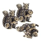 Esthétique polyvalente : son style d'inspiration vintage s'harmonise avec différents styles de décoration, ce qui en fait un choix polyvalent pour embellir n'importe quel espace. petite décoration écureuil, mini écureuil en laiton