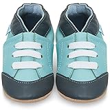 Schöne und weiche Kinderschuhe aus Leder. Diese Kinderslipper von Petit Marin sind aus schönem, flexiblem Leder gefertigt und haben eine schützende, rutschfeste Wildledersohle. Die Füße Ihrer Kinder können natürlich wachsen und haben maximale Bewegungsfreiheit.