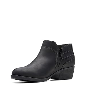 Clarks Women's Charlten Grace Boots