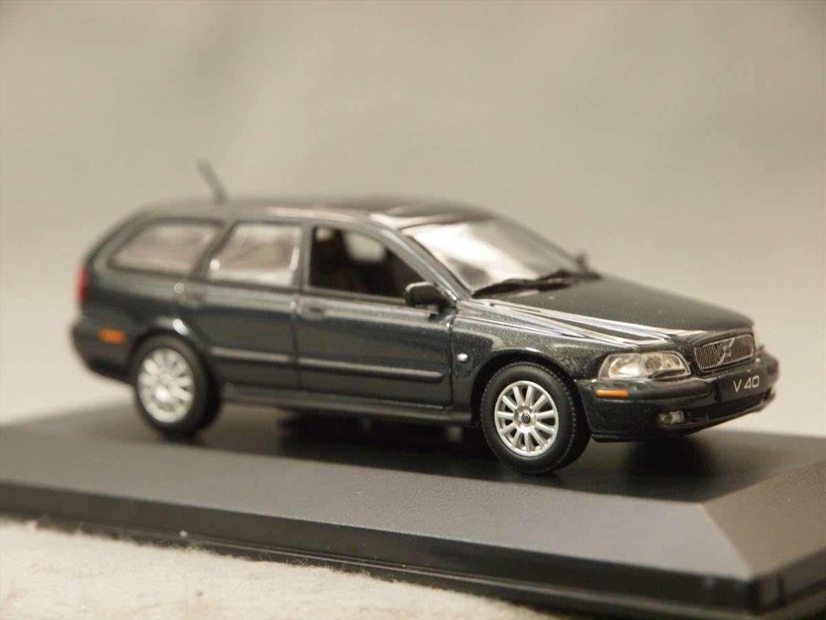 Amazon | VOLVO V40 2000年 Black Metallic Minichamps 1/43 430