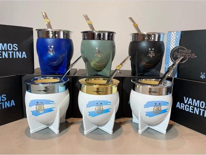 Miniatura 3 de AFA XL CON BOMBILLA ACERO INOXIDABLE OFICIAL ARGENTINA MESSI NEGRO