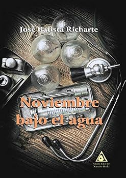 Paperback Noviembre bajo el agua [Spanish] Book