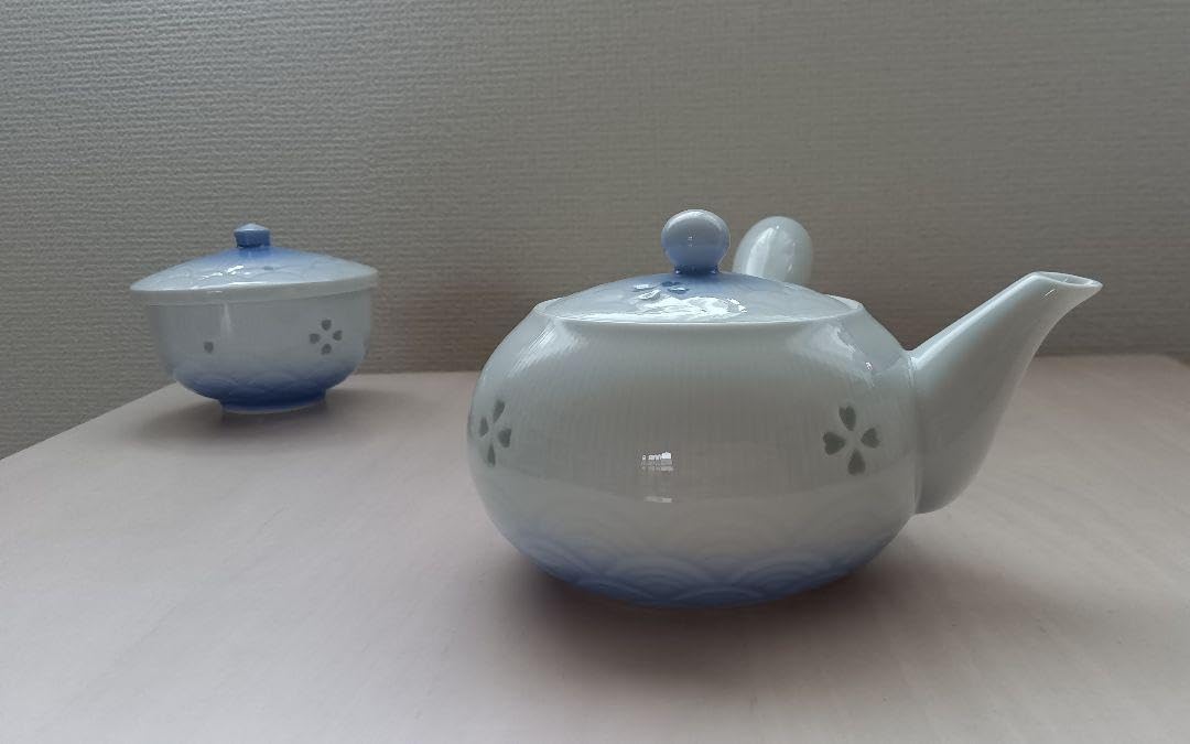 Amazon.co.jp: ❀有田焼❀ 青海波 友右衛門 ほたる彫 急須 蓋付き