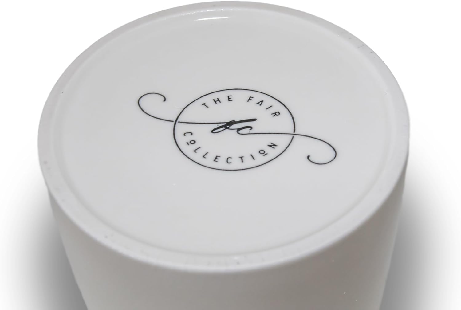 Bacon Grease Saver with Strainer - Food-Grade Ceramic Hot Grease Container with Lid - Heat Resistant White Ceramic Canister for Bacon Fat Storage - Kitchen Must Have - 24 Oz