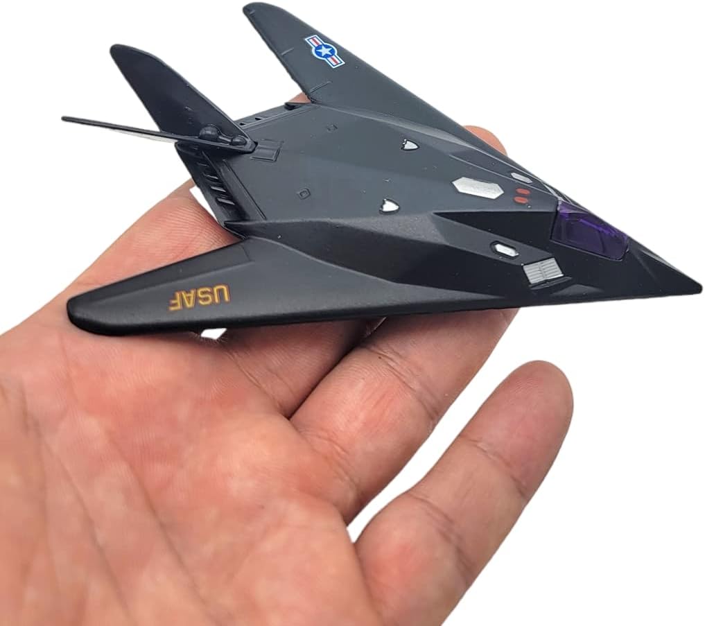 Zugar Land Die-Cast Pullback Stealth Bomber Models (4.25"-5.25") SR-71 Blackbird, F-22 Raptor, F-117 Nighthawk, B2 Bomber (4 Pack)