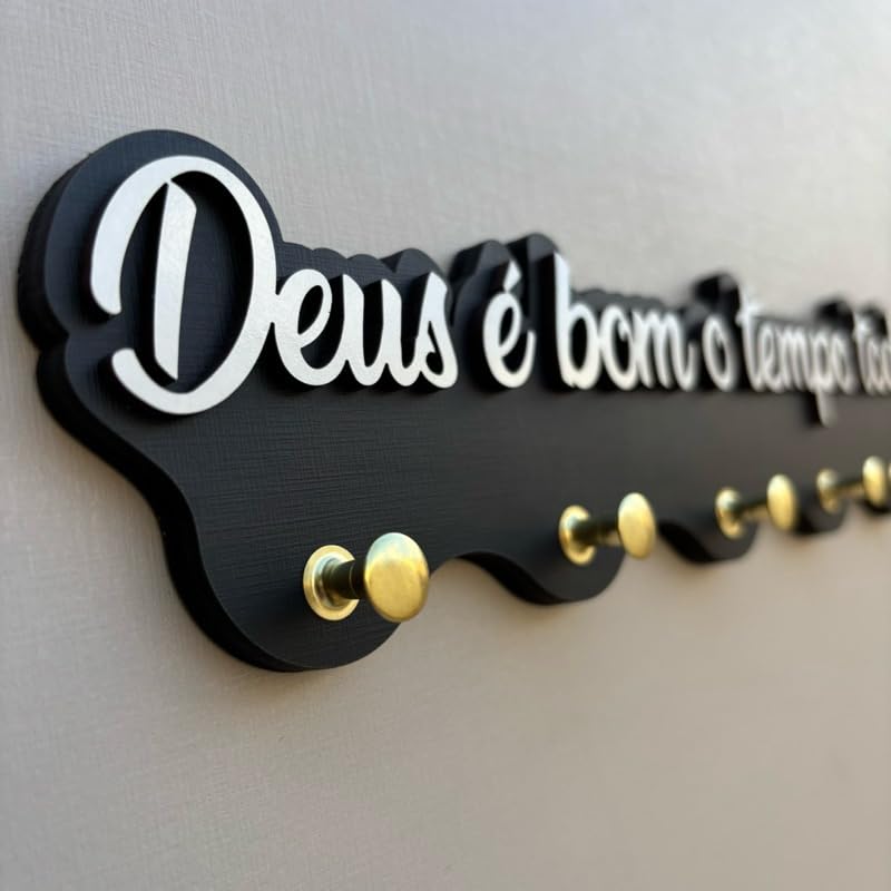 Porta Chaves MDF 6mm com Frase “Deus é bom o tempo todo” - 5 Ganc...