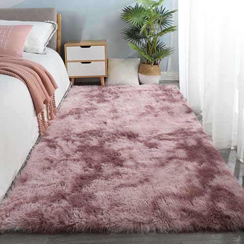 Design antiscivolo: il tappeto antiscivolo presenta un supporto in PVC irregolare che aumenta l'aderenza su diverse superfici del pavimento e aiuta a mantenere il tappeto in posizione. Questo tappeto da camera da letto è perfetto per le case con bambini e animali domestici, poiché impedisce scivolamenti indesiderati sia su pavimenti duri che su tappeti