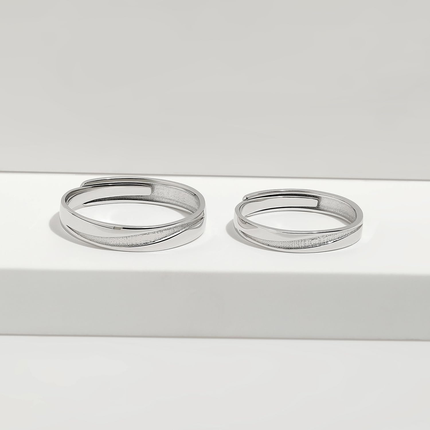 Meissa Alianzas Anillos de Pareja Plata de Ley 925 Bodas Compromiso Mujeres Hombres de Promesa Banda Aniversario Tamaño Ajustable Alianzas Novios (Juego de Dos Anillos)