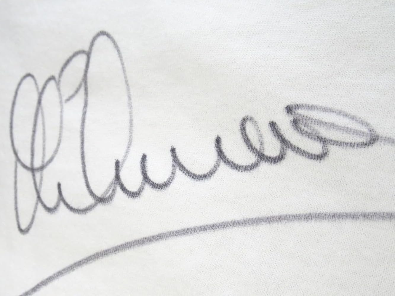 Amazon.co.jp: マイケル・オーウェン 直筆 サイン 入り ユニフォーム