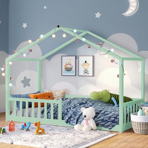 Bellabino Kinderbett Bia 80x160 cm, Hausbett Kinder inkl. Rausfallschutz und Rolllattenrost, Montessori Bodenbett mintgrün aus Massivholz Kiefer