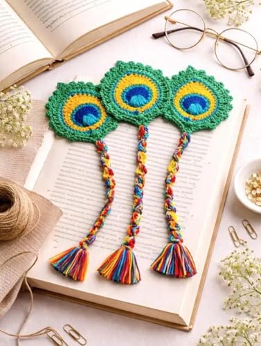Marque-page crochet plume paon fait main : ne perdez plus votre page grâce au grand pompon coloré