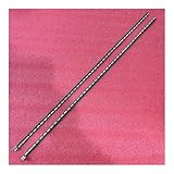 La source lumineuse utilise des LED haute luminosité à faible consommation, offrant un excellent rendu des couleurs, une faible atténuation et une luminosité uniforme. La distribution de la lumière est assurée par la combinaison d'une plaque de guidage et d'un film diffuseur, garantissant un éclairage doux et homogène, sans zones d'ombre ni scintillement.