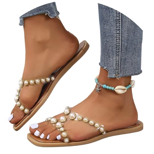 Pantoufles homme et sandales femmes pour la maison et la douche
