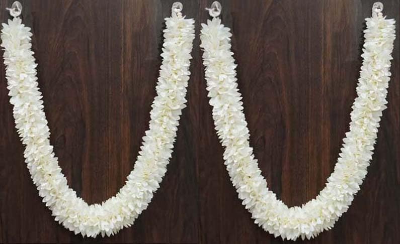 Gurram Premium Range of Pooja Accessories (Size: 22 Inch) Cloth Fabric Washable Handmade Artificial Garland Flower Mala for Photo Frame & God Idols (CMB 22 Inches White)