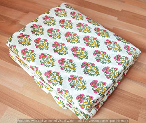 Tissu coton imprimé indien fleur rouge vert pour robe et coussin