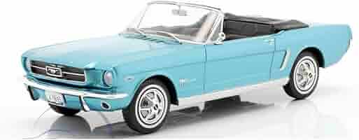 M2 フォード C950 ボックストラック & 1965 フォードマスタング M2 フォード C950 ボックストラック & 1965 フォードマスタング