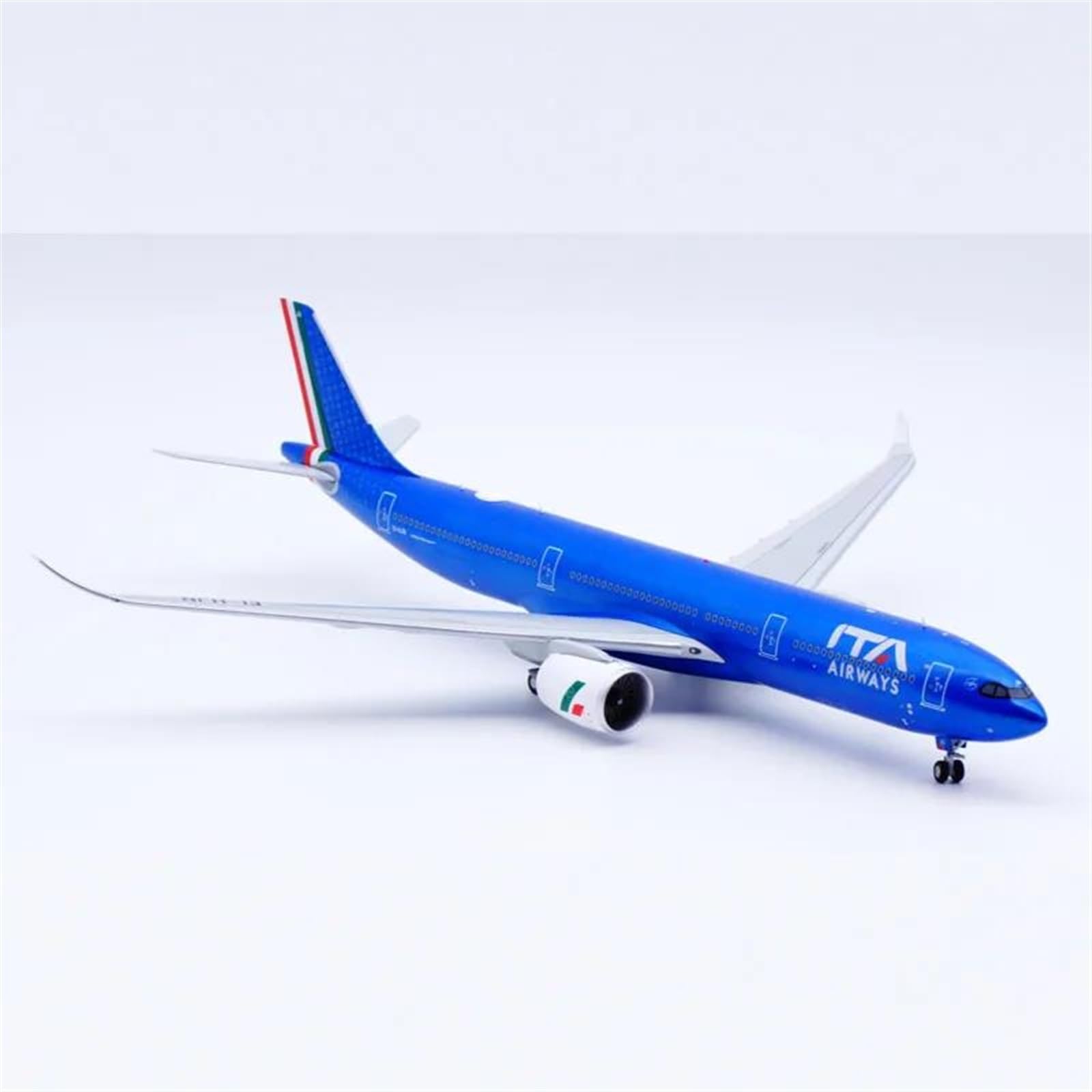 Model samolotu metalowy Model samolotu 1:200 dla ITA Airways Cargo A330-900NEO odlewany model samolotu samolot odrzutowy zestaw modeli do składania linii lotniczych skala Model samolotu
