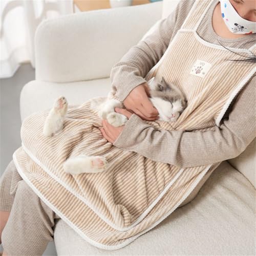 ペットねこ寝袋 抱っこ用エプロン ポケット 猫 抱っこ紐 ニャンコ 猫抱っこ用服 小型犬 ペットスリング 毛粘着防止 猫 抱っこ エプロン カンガルー式ポケット 前抱き 逃げない 暖かい ブランケット 防寒 調整可能 両手解放 ペット用品 (ストライプブラ