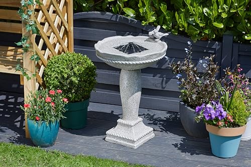 Smart Garden Gefiederte Freunde Brunnen - Weiß (1170006) - Solarbetriebenes Vogelbad mit beeindruckendem gealtertem Stein-Finish, einfache Installation