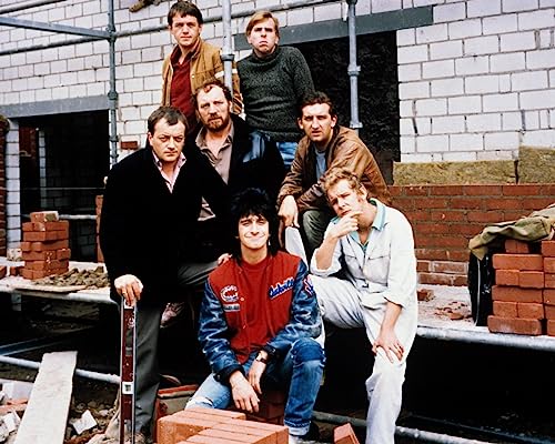 Auf Wiedersehen Pet (TV) Christopher Fairbank, Timothy Spall, Jimmy Nail, Pat Roach, Gary Holton, Tim Healy, Kevin Whatley 10x8 Photo