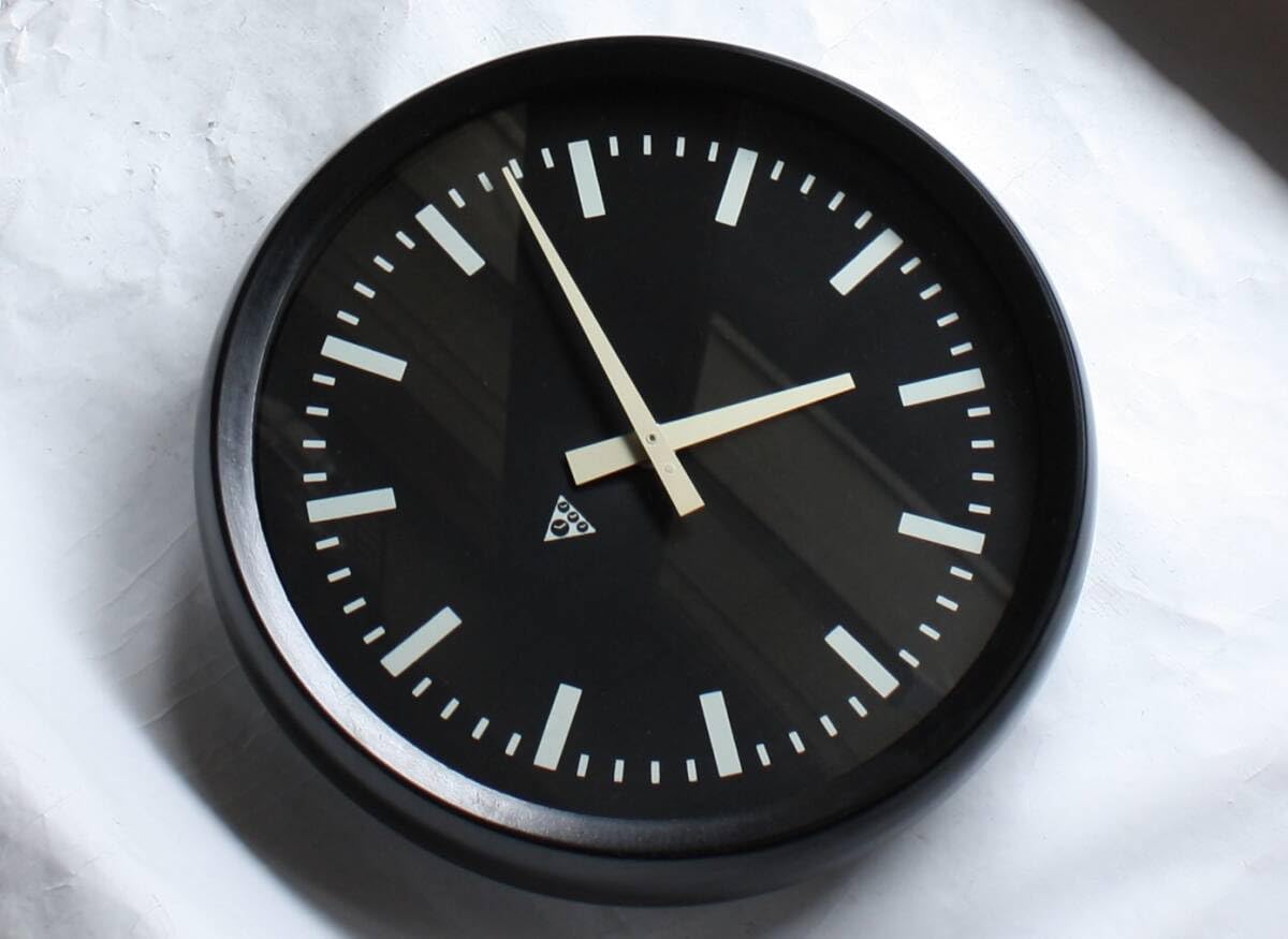 超絶レア！未使用箱付き！37cm Black PRAGOTRON パラゴトロン Amazon.co.jp: 幻の逸品超絶レア箱付き37cm Black Dial Swd