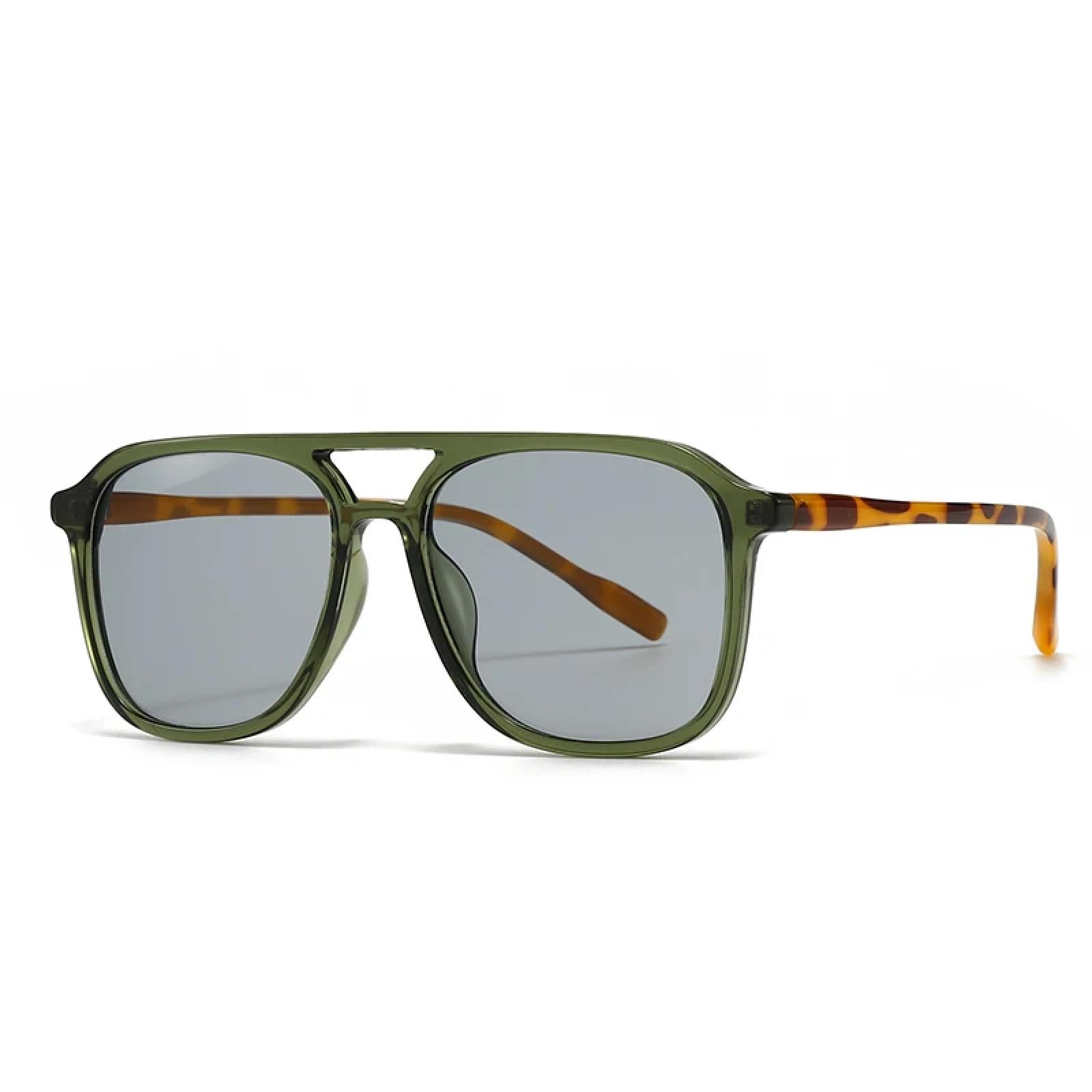 Lunettes de soleil de style rétro