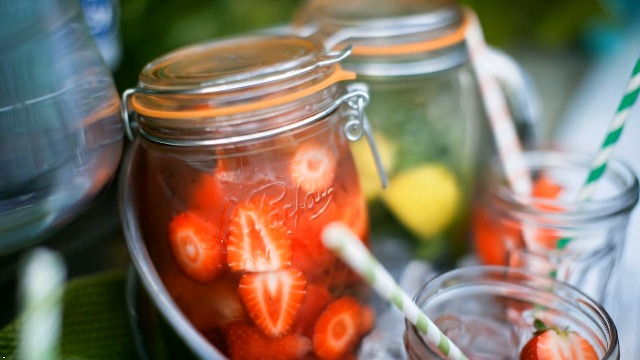 Amazon.com: Le Parfait Super Jar 2L (64oz) Glass Canning Jar, Wire