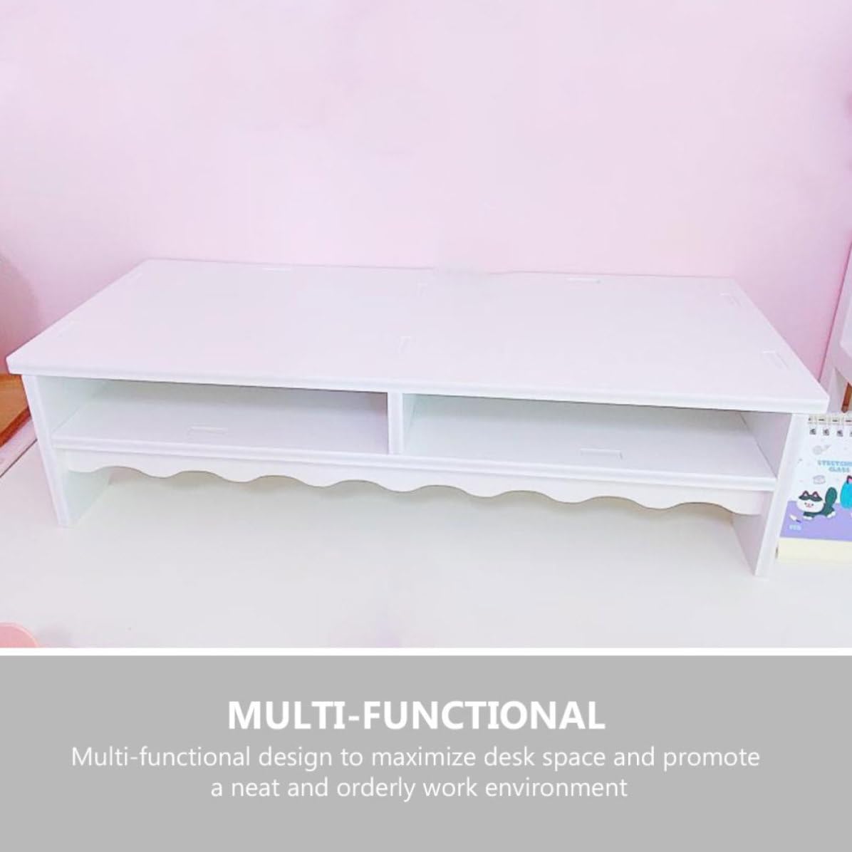 Supporto per Monitor da Tavolo Bianco con Ripiano Organizer | Composito Pvc Legno-plastica, Capienza Ampia, Uso Ufficio, Struttura Stabile per Impiego Prolungato