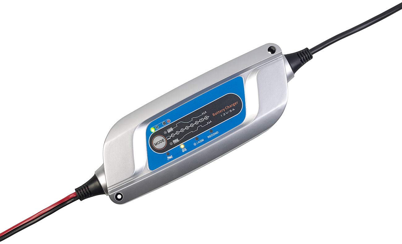 Lescars Autobatterie Ladegeräte: Kfz-Batterieladegerät mit 8 Batterielade- & Pflegestufen, 5 A, 12 Volt (Ladegerät Kfz, 12V, Pkw)