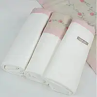 Cueiro para Bebê 100% Algodão Kit com 3 Unidades 80x80cm | Tecido Suave e Respirável | Ideal para Enxoval, Maternidade, Naninha e Proteção Diária (Creme/Rosa)