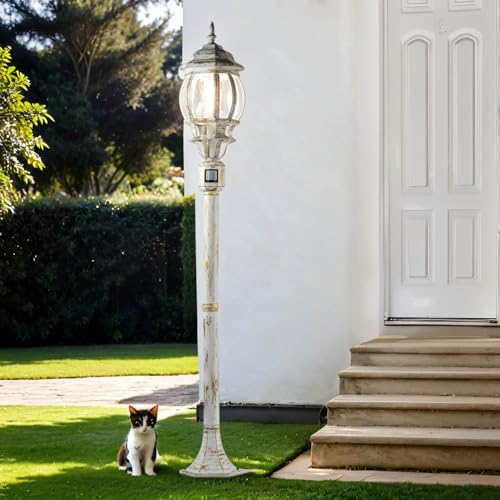 Licht-Erlebnisse Wegeleuchte mit Bewegungsmelder Aluminium Glas Weiß-Gold IP44 Garten 123,5 cm hoch E27 Laterne Rustikal Landhaus Stehlampe Außen...