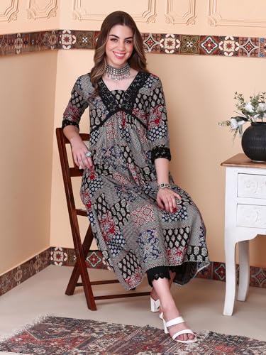 Image of ishin Women Black Cotton 60x60 Kurta Set without Duppatta