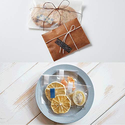 マスキングテープとリボンを組み合わせた、ぱっと目を惹くおしゃれなラッピング。シンプルな包装に、リボンで結ぶんでマスキングテープを貼るだけで完成。テープの柄が変わるだけで雰囲気も変わって楽しい。