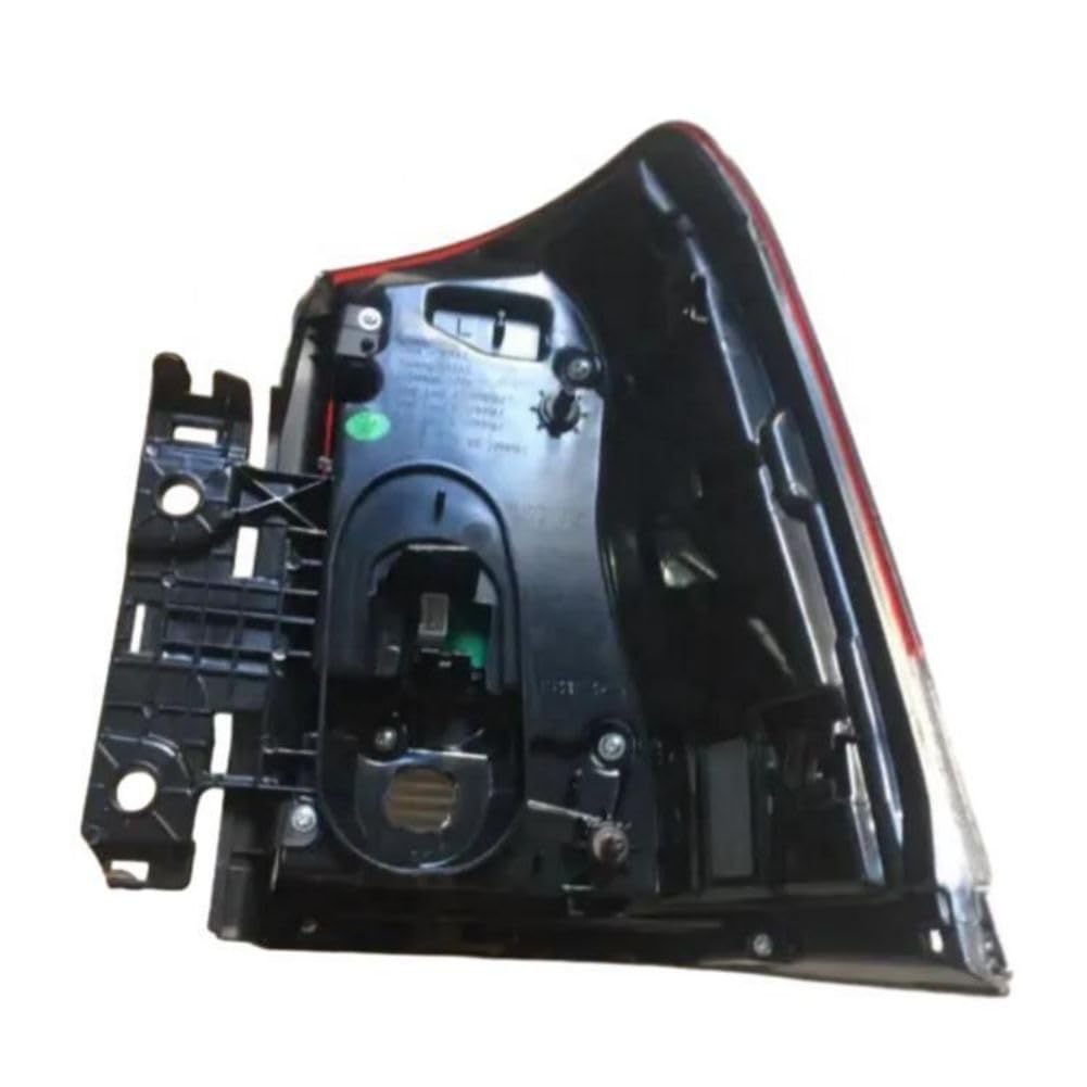 YUNCHE-AUTO Parts number# 81551-60B70 8155160B70 Rear tail light R