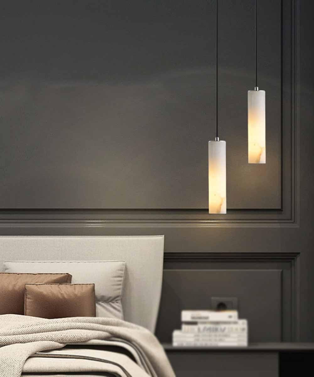Nowoczesna lampa wisząca z marmuru i alabastru w kolorze czarnym z mosiądzu z regulowanym kablem, oprawka E26, do salonu, sypialni i jadalni.
