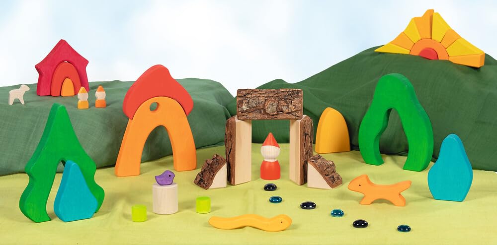 goki 58303 – Juego de bloques de construcción Evolution, 25 piezas, madera con ladrillos de corteza y piedras de cristal, paisaje de cuento de hadas para jugar imaginativamente, fabricado en Europa