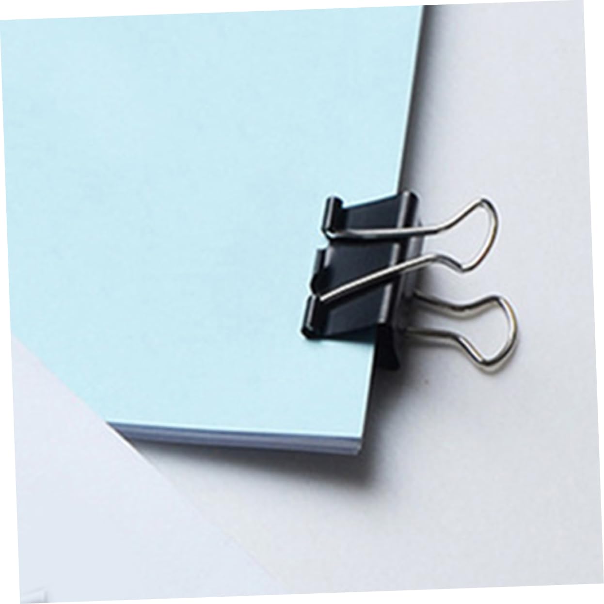 Housoutil 60 Schwarze Binderclips aus Eisen Dreieckige Büroklammern zum Sicheren Fixieren von Dokumenten und Beuteln für Büro und Schule