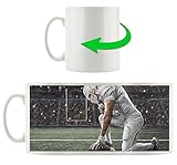 knieender Football-Spieler Kunst Buntstift Effekt, Motivtasse aus weißem Keramik 300ml, Tolle Geschenkidee zu jedem Anlass. Ihr neuer Lieblingsbecher für Kaffe, Tee und Heißgetränke