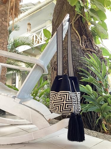 MEDIUM - NEUTRAL WAYUU bag mochila for women, original bolsa tejida colombiana authentic crochet pattern Gift from Colombia2