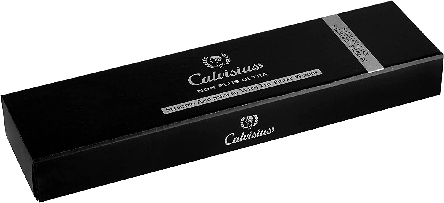 Tre Salmoni Calvisius lenta affumicatura: prelibatezza dal sapore delicato e intenso, lavorato con cura secondo il metodo tradizionale. Confezione da 320 gr caduna, per un totale di 960 gr circa