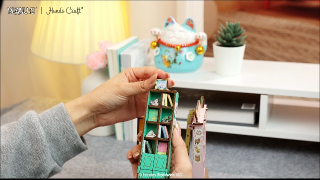 Amazon.com: Hands Craft Peanuts Storybook Corner Book Nook Kit