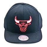Mitchell & Ness Men's Chicago Bulls Wool Solid Snapback Cap One Size Black