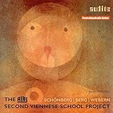 Pierrot Lunaire, Op. 21: 17. Parodie (Stricknadeln, blank und blinkend)